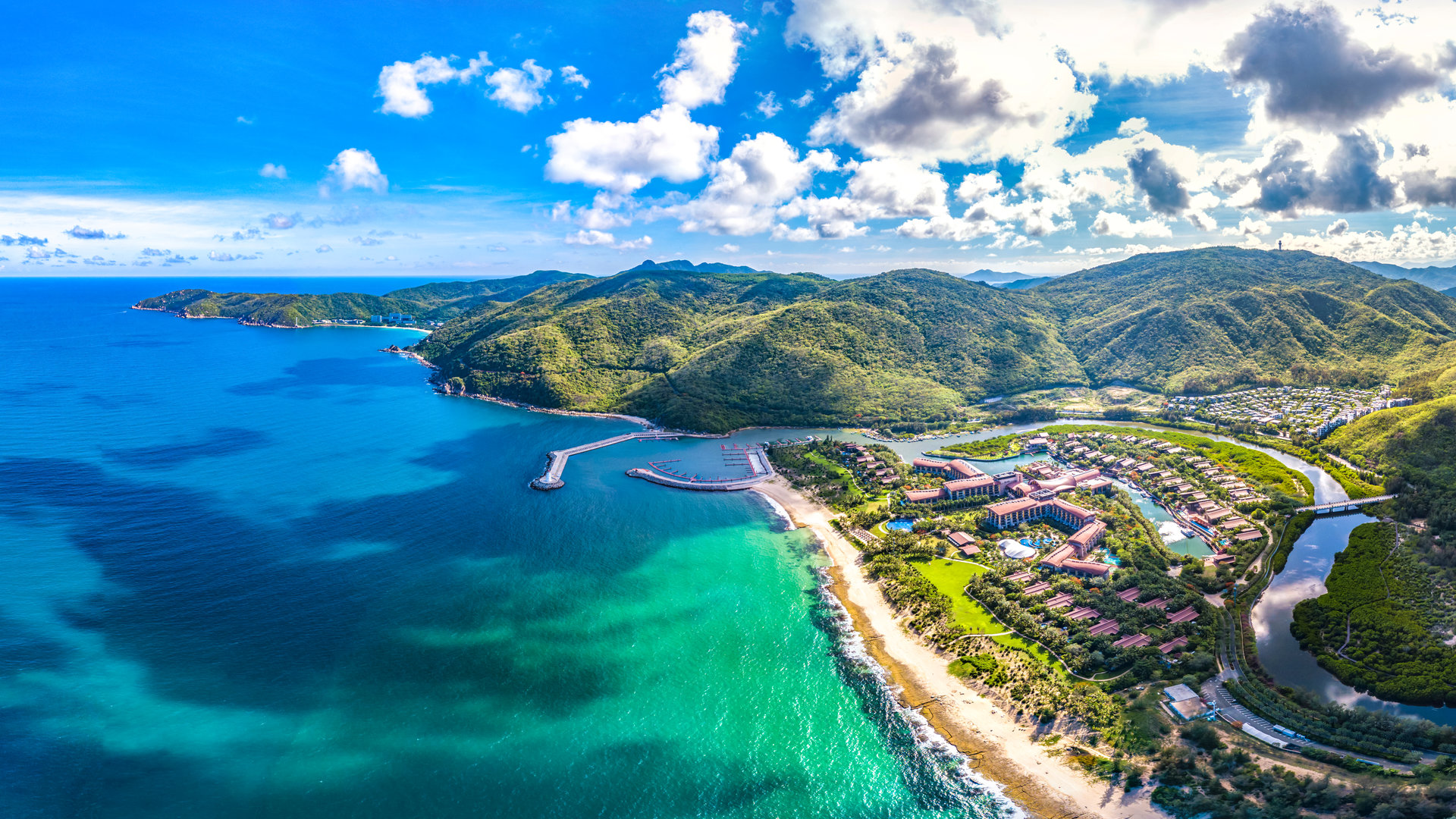 Coastal,Scenery,Of,Luxury,Resort,With,Villas,,Yacht,Marina,And
